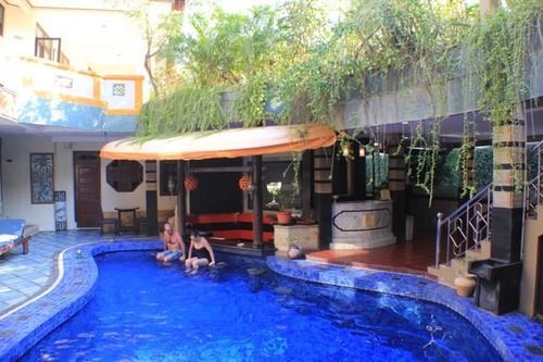 Sri Ratu Hotel Легиан Экстерьер фото